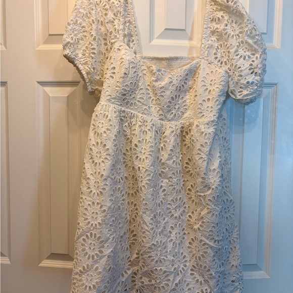 Lilly Pulitzer Dresses & Skirts - Lilly Pulitzer White Eyelet Dress